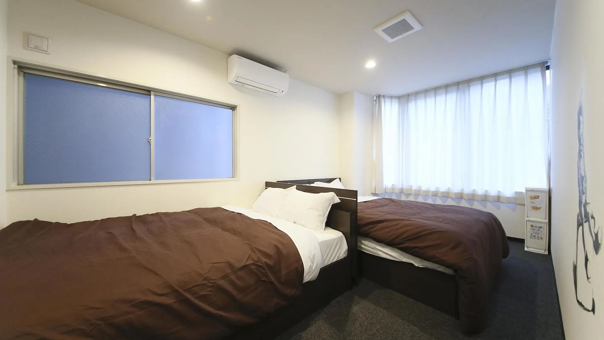 אוסקה Roots Hostel יפן